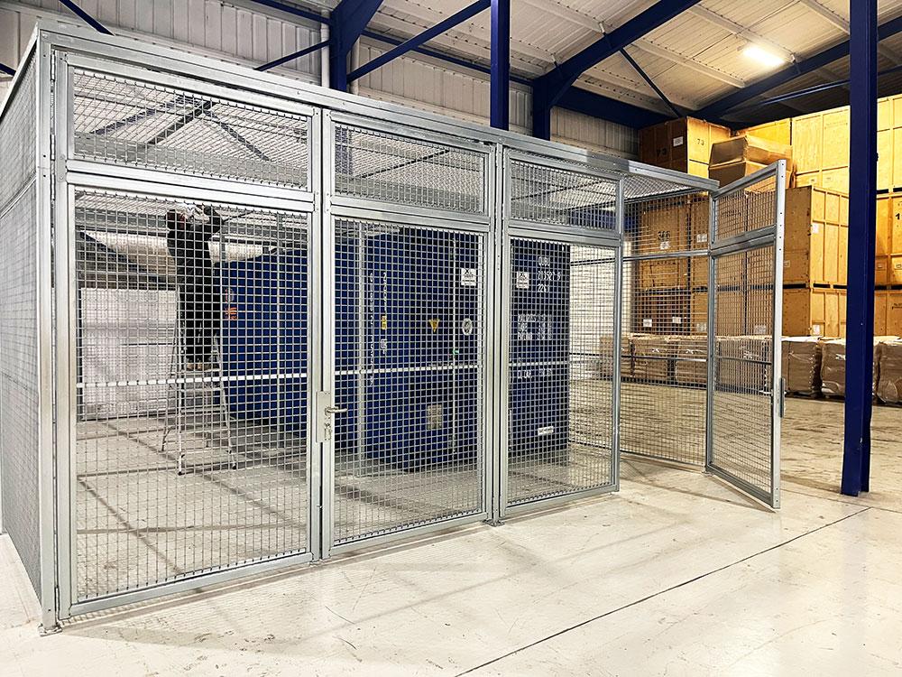 Fully protected container