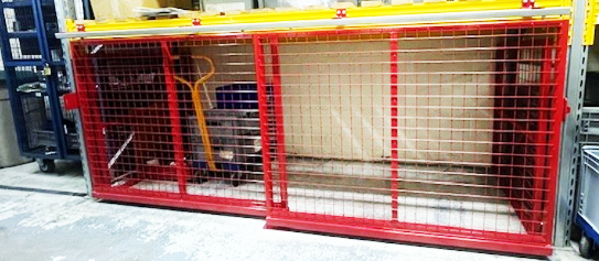 All closed sliding door 