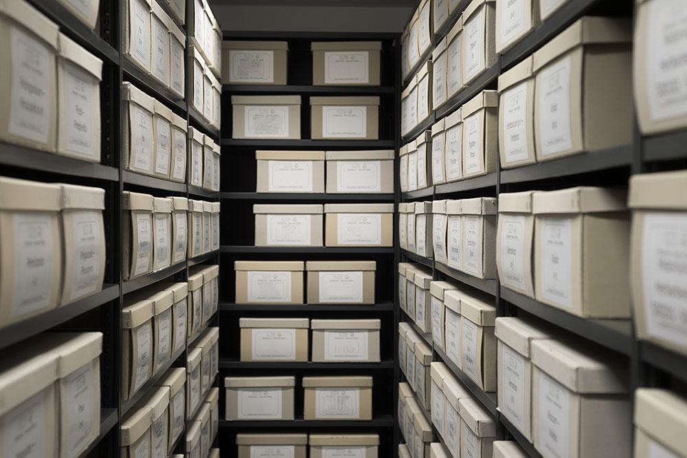 single box semi archive storage